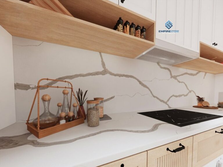 Đá thạch anh ốp bếp: Cách ốp tường bếp liền tấm, đồng bộ với mặt bàn