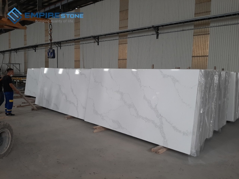 Đá nhân tạo gốc thạch anh PQ233-Bianco Gond - Sự lựa chọn tinh tế cho không gian sống hiện đại 