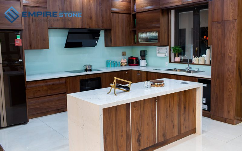 nên chọn màu đen hay màu trắng cho nội thất phòng bếp 