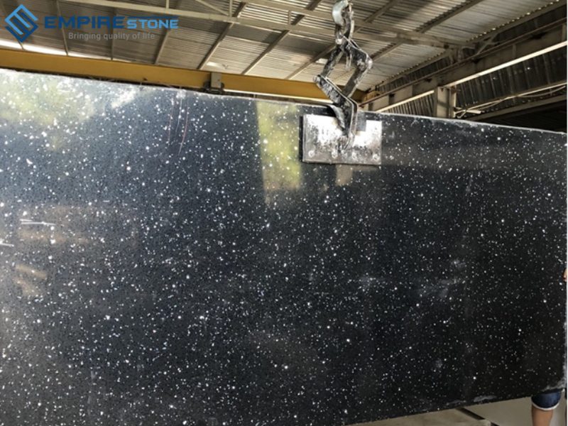 đá nhân tạo gốc thạch anh ốp cầu thang nhà ở