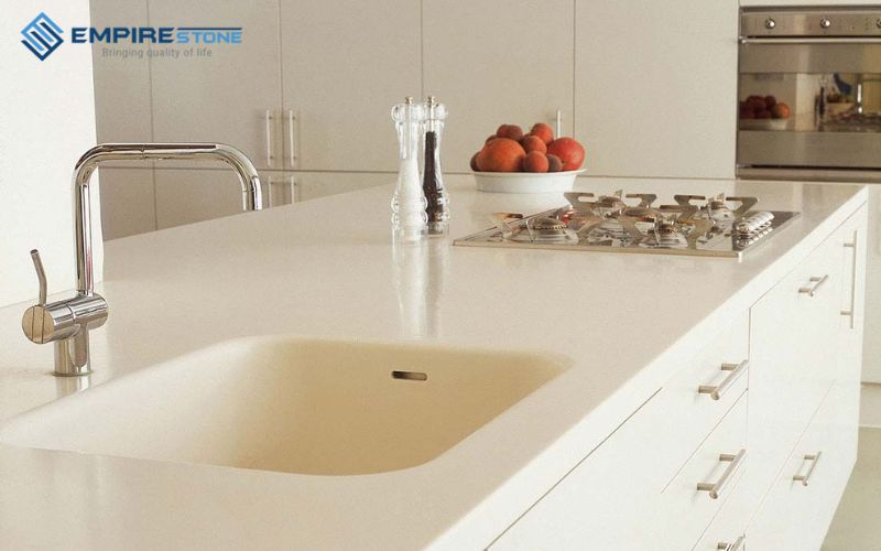 Đá quartz giá bao nhiêu? Cập nhật các yếu tố ảnh hưởng đến giá đá quartz đá quartz giá bao nhiêu