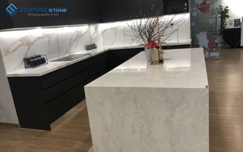 Đá thạch anh có chống thấm không? Giải đáp chi tiết từ A đến Z đá thạch anh có chống thấm không