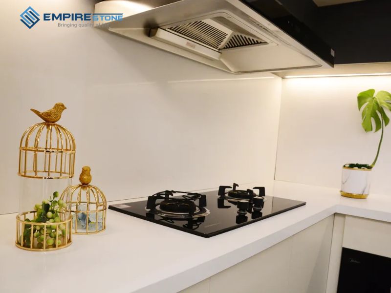 mẫu bàn bếp màu trắng đẹp